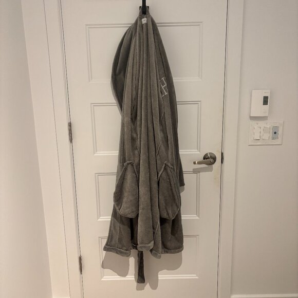 Restoration Hardware Luxury Plush Robe, Gray (Size L) - Picture 3 of 6